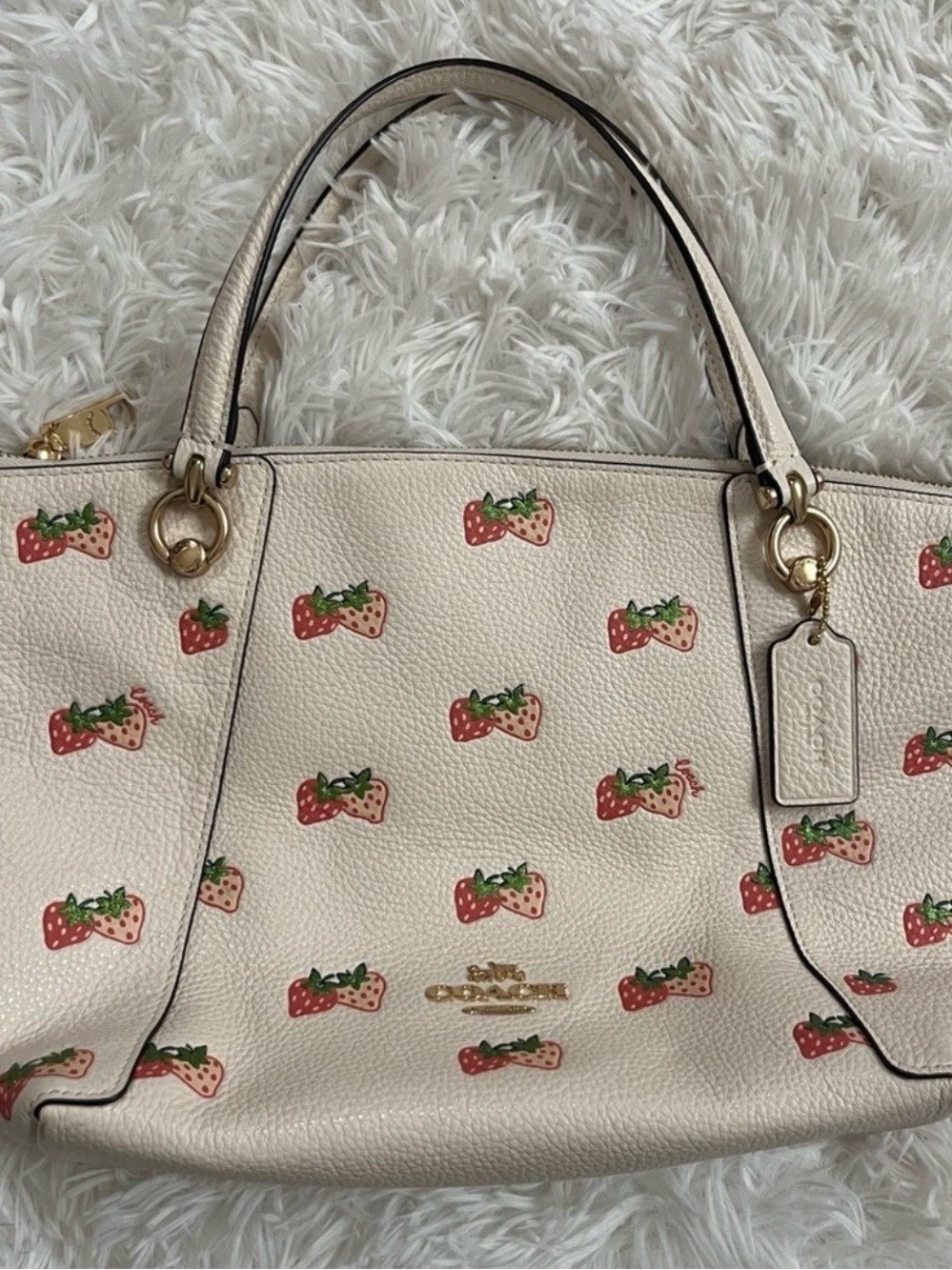 Vintage EUC Coach Kacey Satchel With Strawberry Print CB597